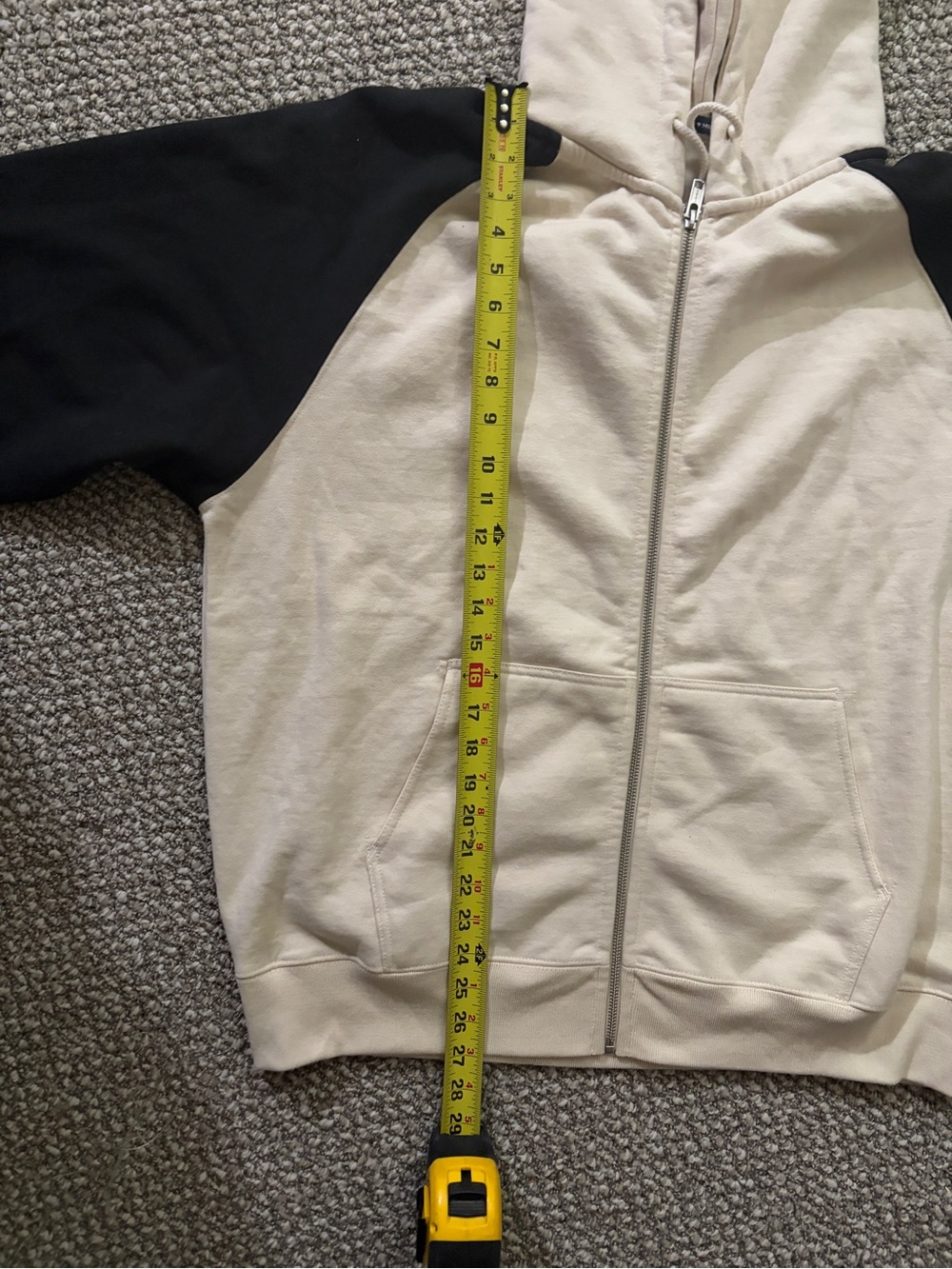 Brandy Melville Cream and Black Colorblock Hoodie NWOT - Picture 5 of 5